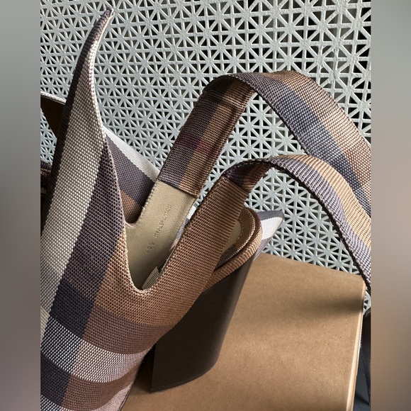 Burberry Women’s  Heeled Boots Amy Vintage Check Slingback Pumps Size 40.5 $960 - Picture 10 of 16